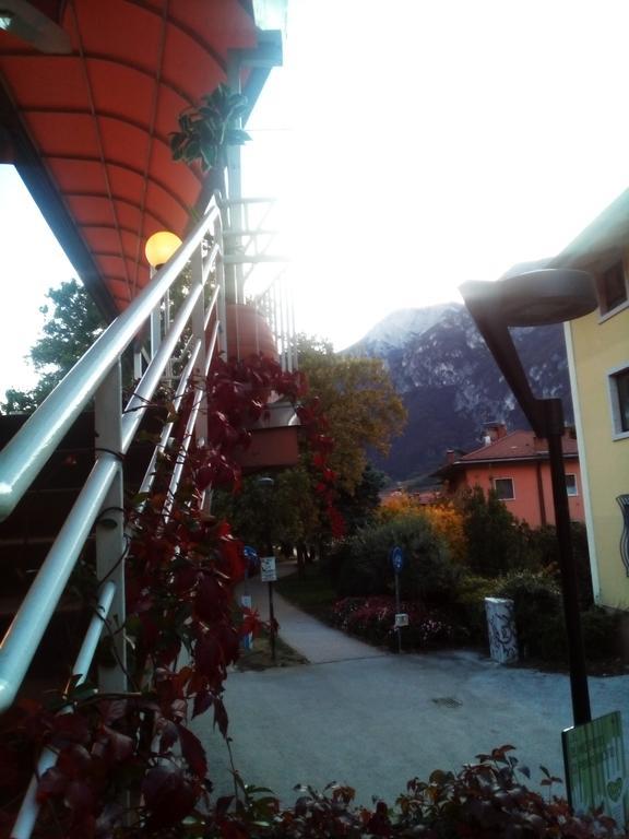 Отель Alloggio Ponte Dei Cavalleggeri Тренто Экстерьер фото